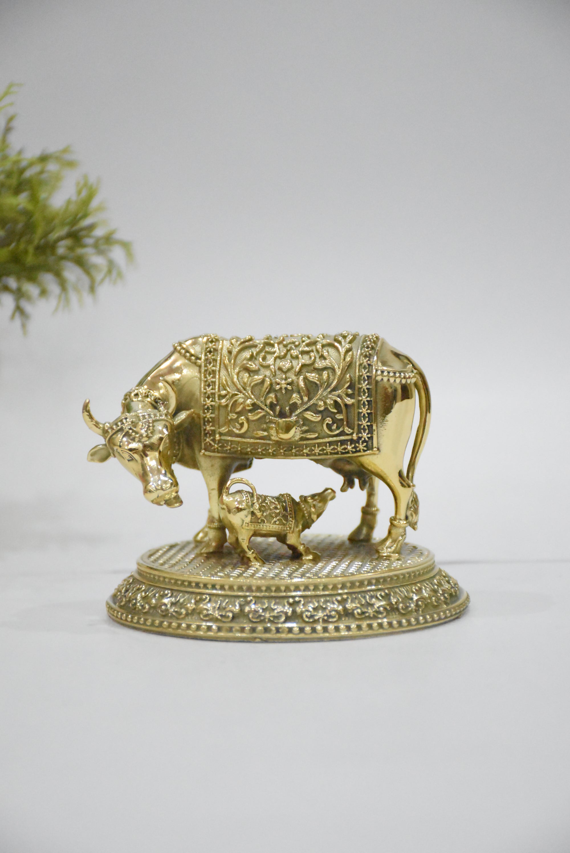 Brass Kamdhenu Cow and Calf Idol | Auspicious Sculpture of Abundance & Harmony